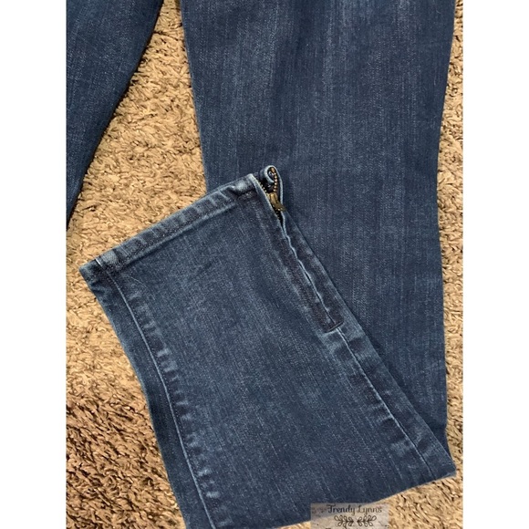 Old Navy• sweetheart style jeans - Picture 5 of 7